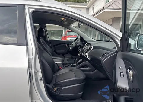 2011 Hyundai Tucson Gls z USA, uszkodzony, nr VIN KM8JUCAC9BU186292